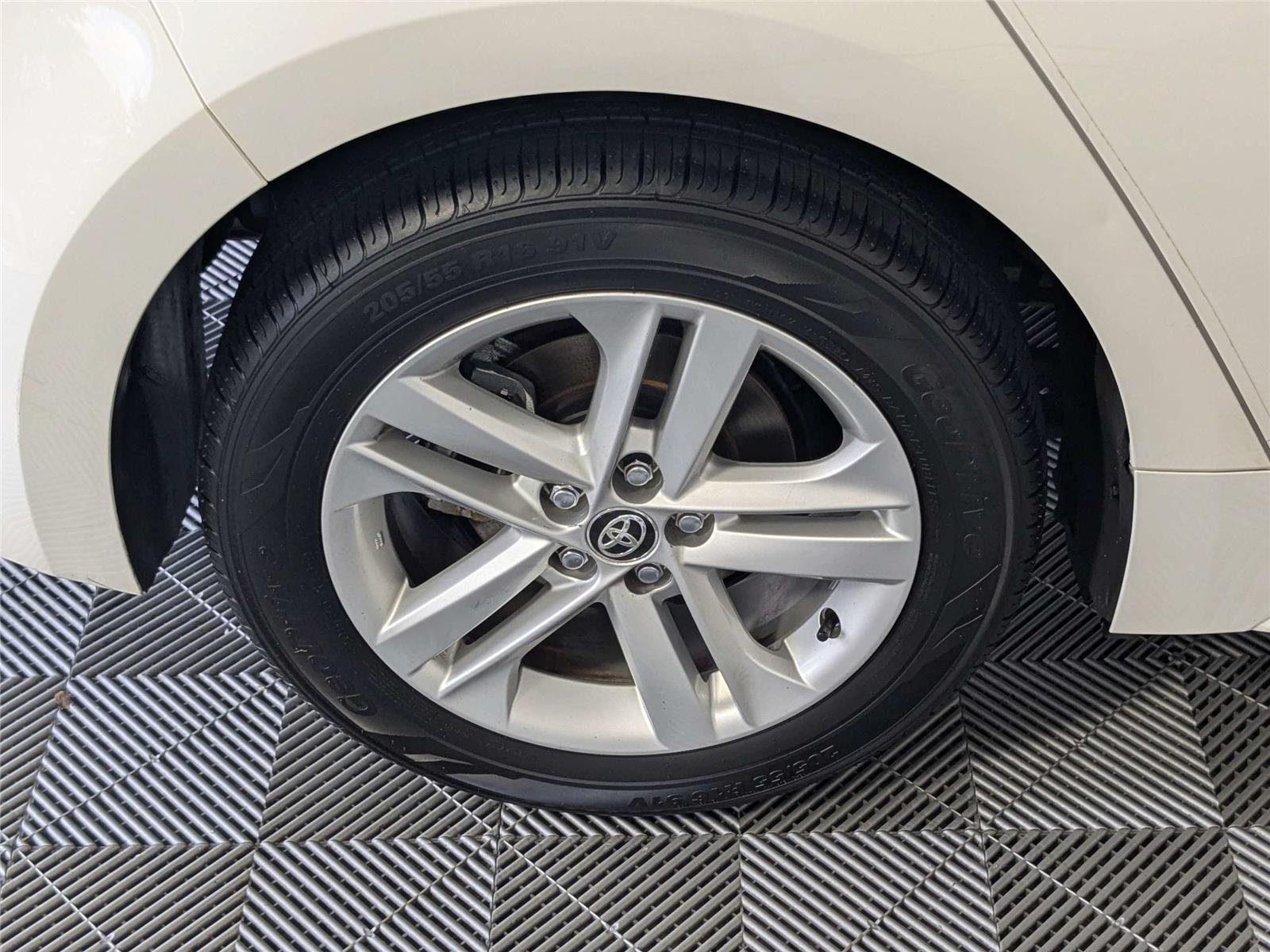 Certified Used 2022 Super White Toyota SE image 10