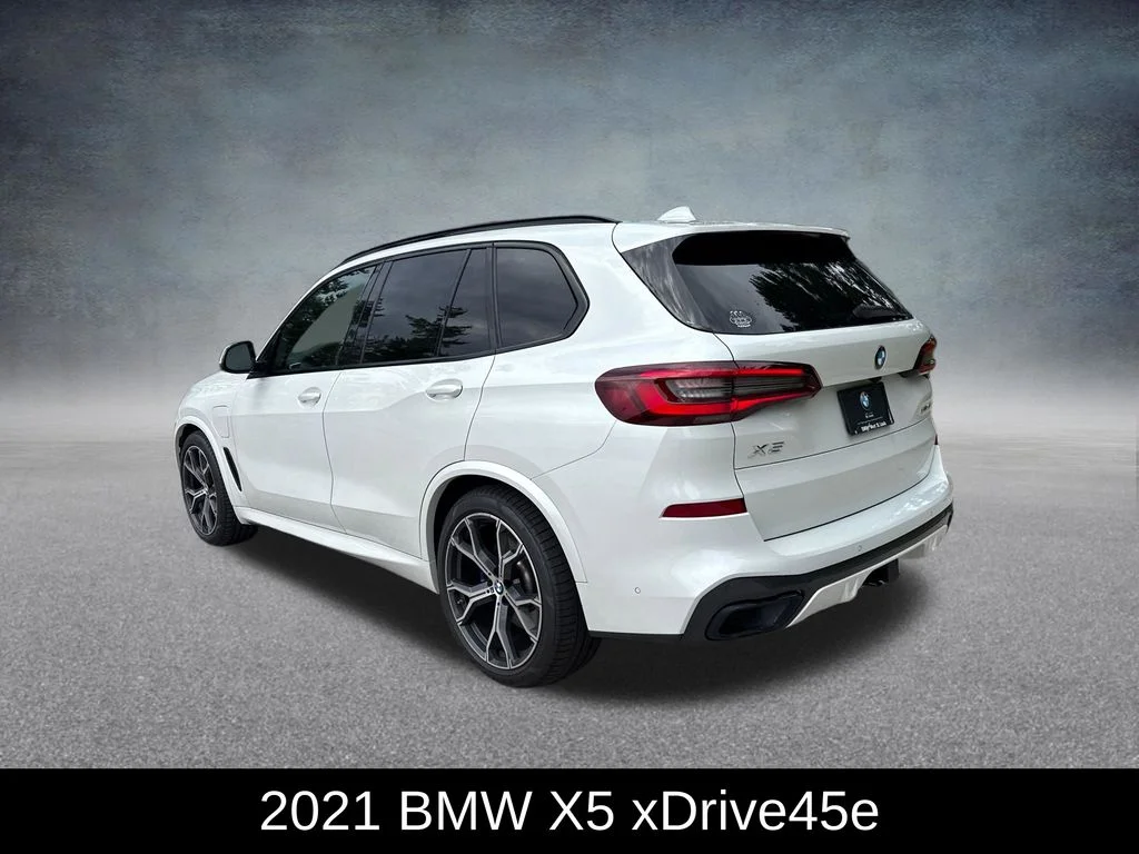 Used 2021 White BMW xDrive45e image 4