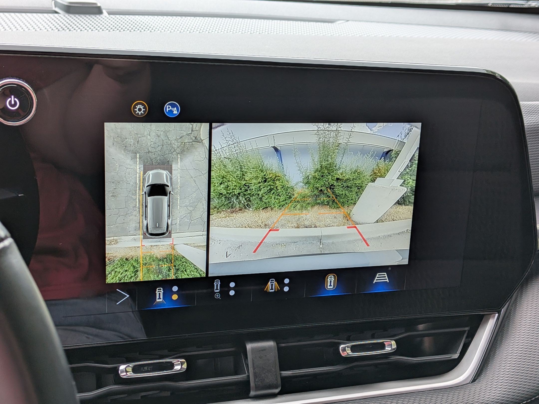 2025 Chevrolet Equinox LT - Photo 20