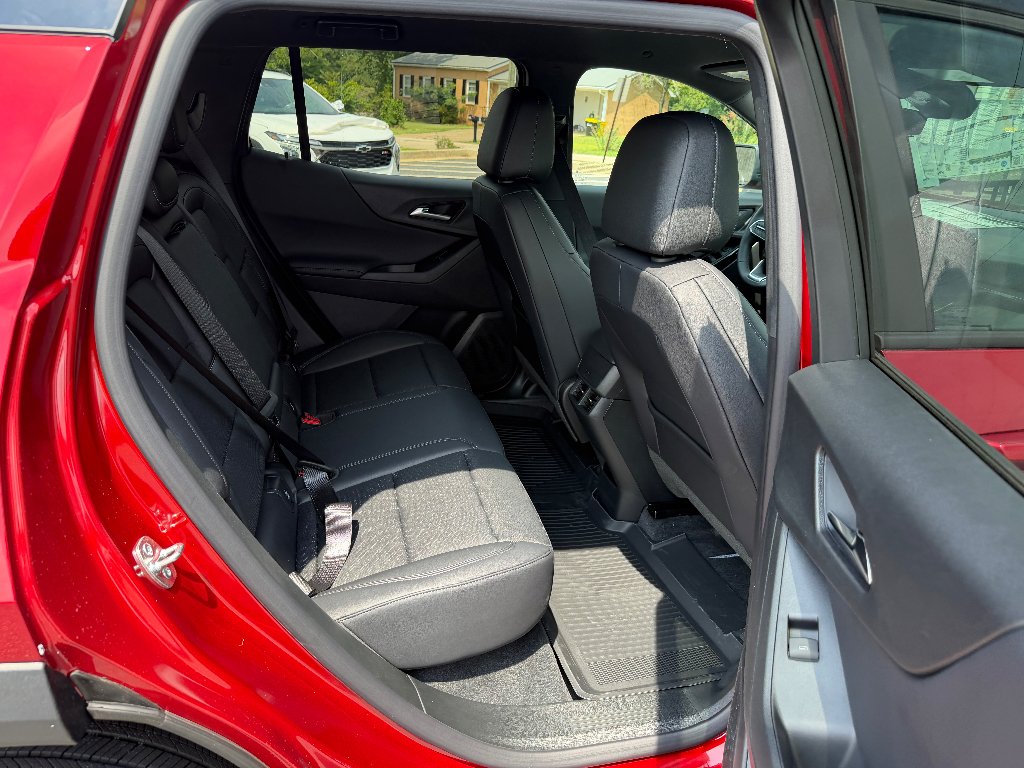 2027 Chevrolet Equinox LT - Photo 20