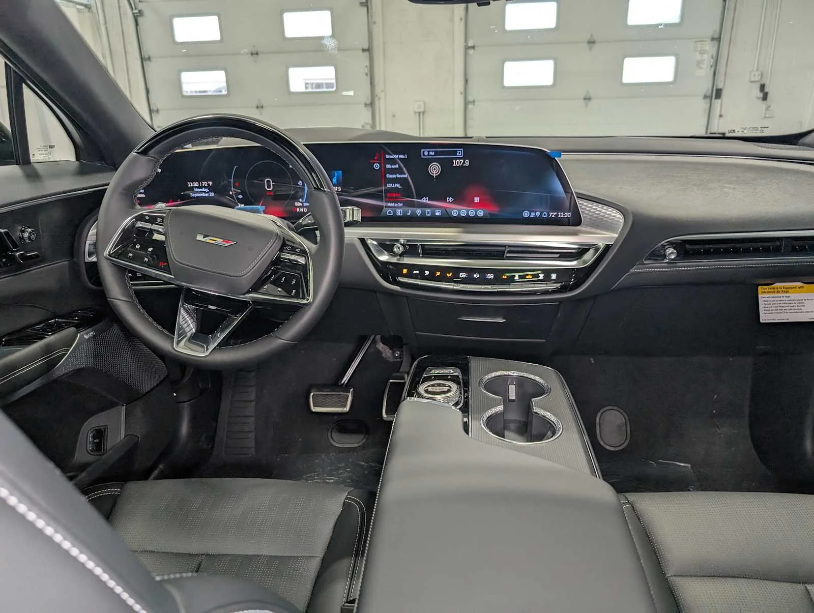 2026 Cadillac LYRIQ V - Photo 16