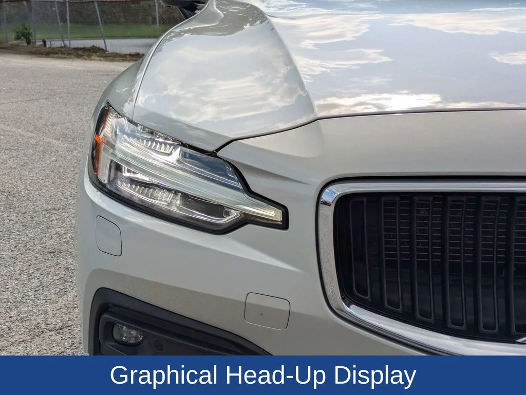 2020 Volvo V60 9