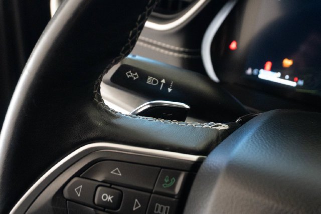 Used 2021 Black Jeep Altitude image 27