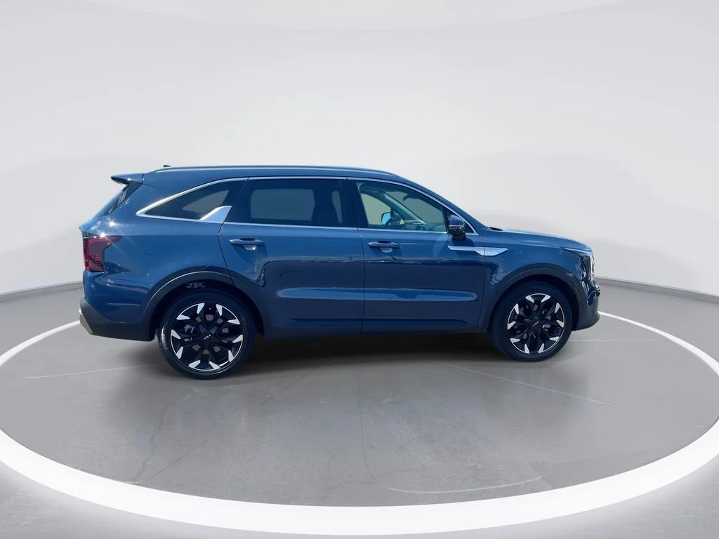 Used 2025 Black Kia EX image 9