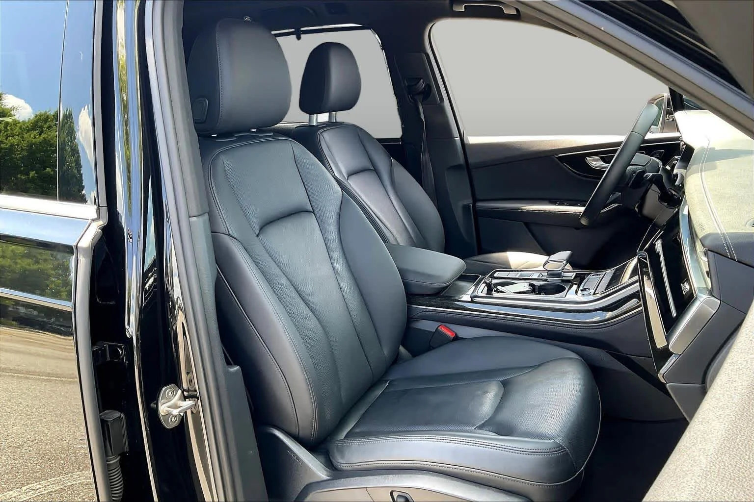 Used 2023 Mythos Black Metallic Audi Premium Plus image 18