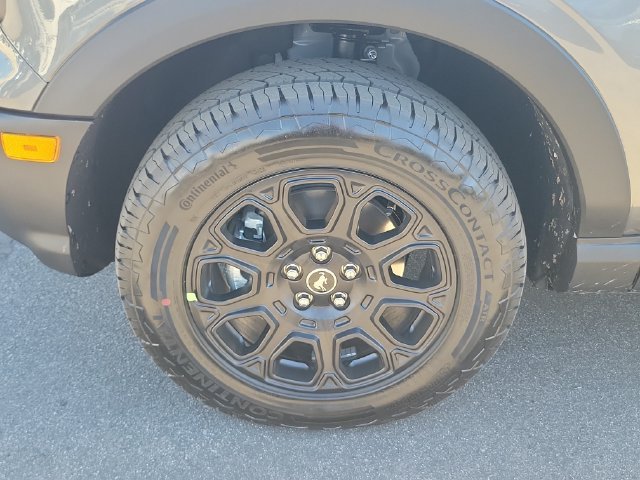 New 2026 Carbonized Gray Metallic Ford Badlands® image 25