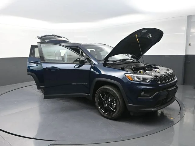 New 2026 Fathom Blue Pearl Coat Jeep Latitude image 32