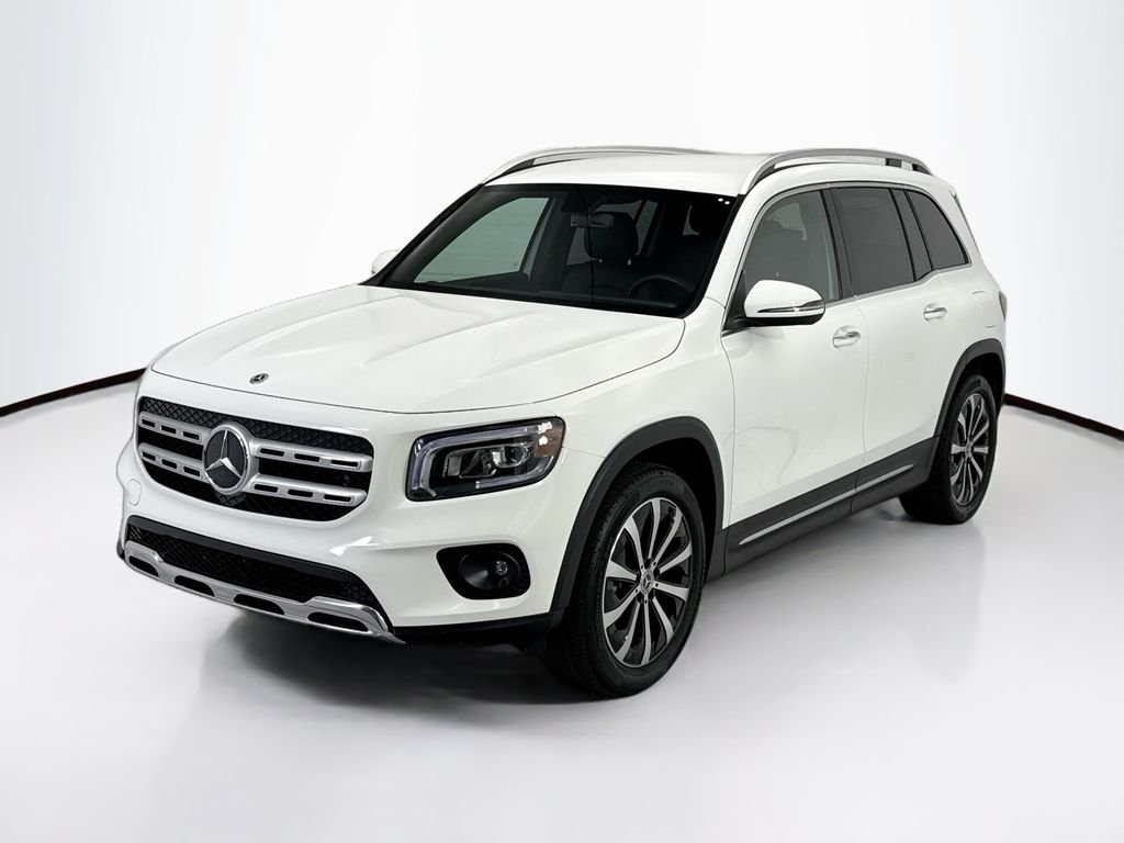 Used 2023 Polar White Mercedes-Benz GLB 250 image 1