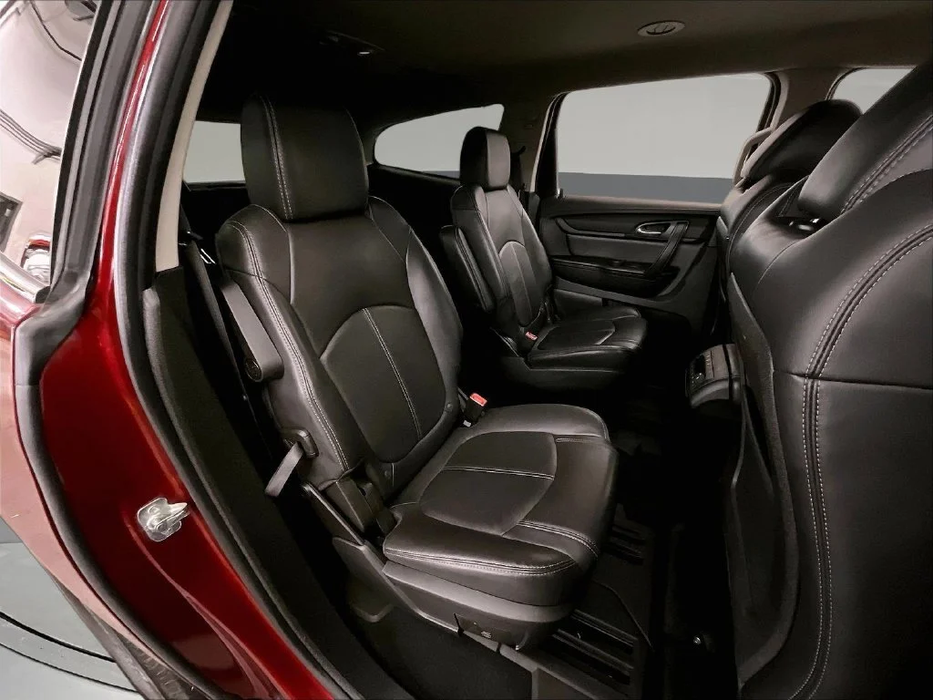 Used 2017 Red Chevrolet 2LT image 31