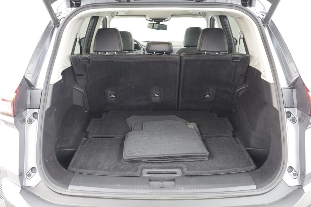 Used 2023 Gun Metallic Nissan SL image 17