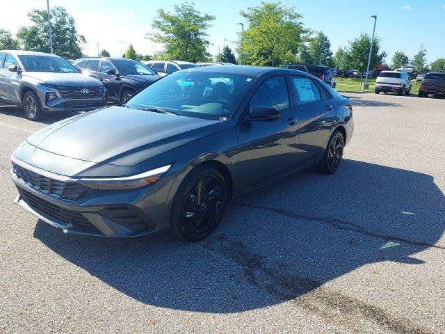 New 2026 Gray Hyundai SEL Sport image 2