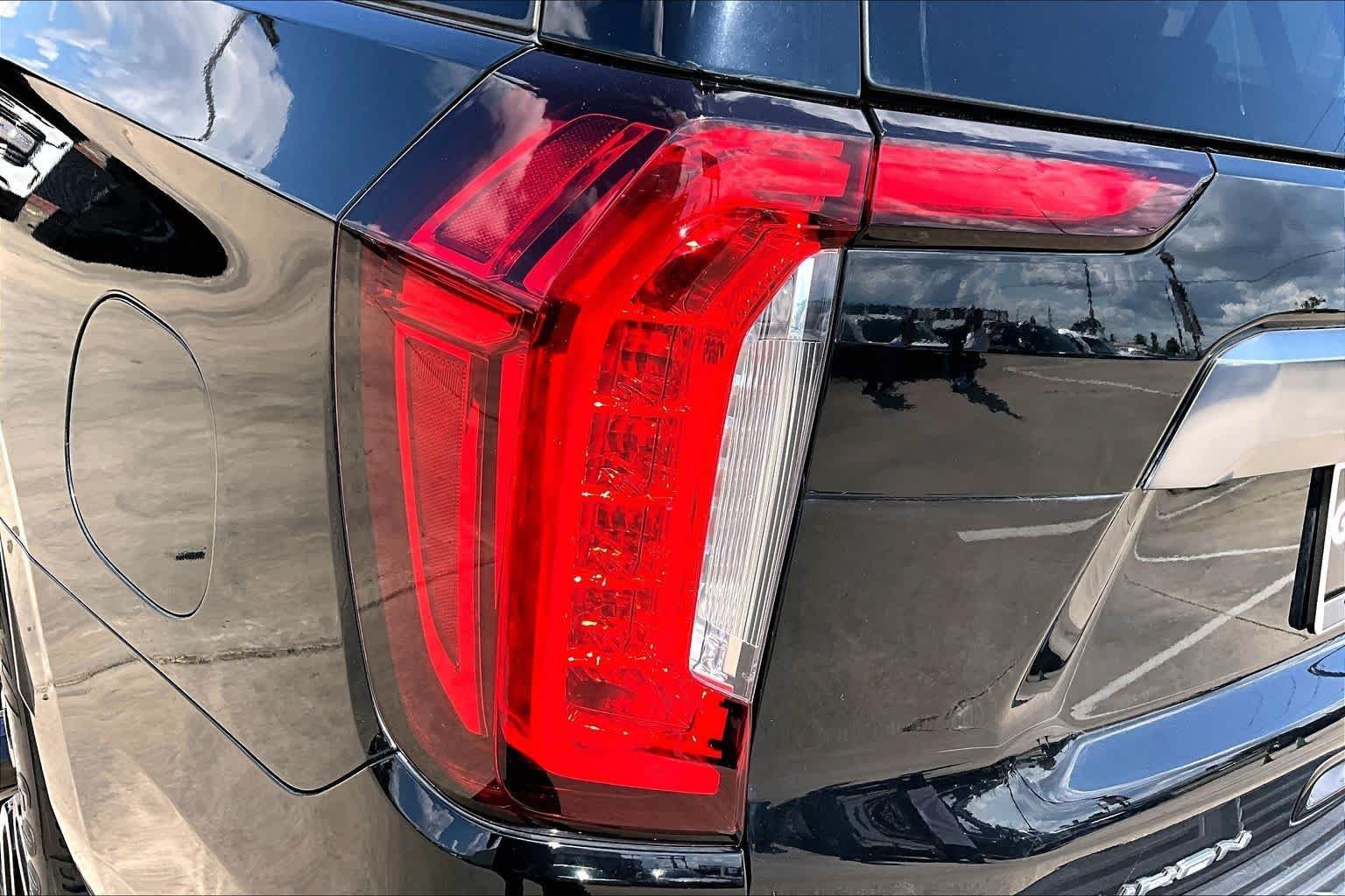 Used 2021 Onyx Black GMC AT4 image 29