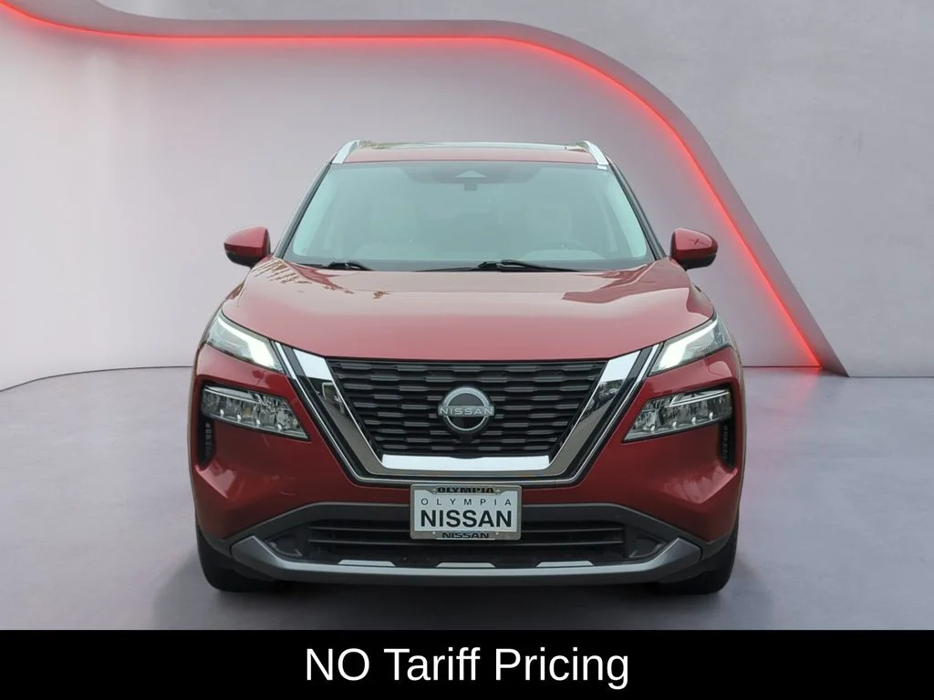 Used 2023 Red Nissan SL image 9