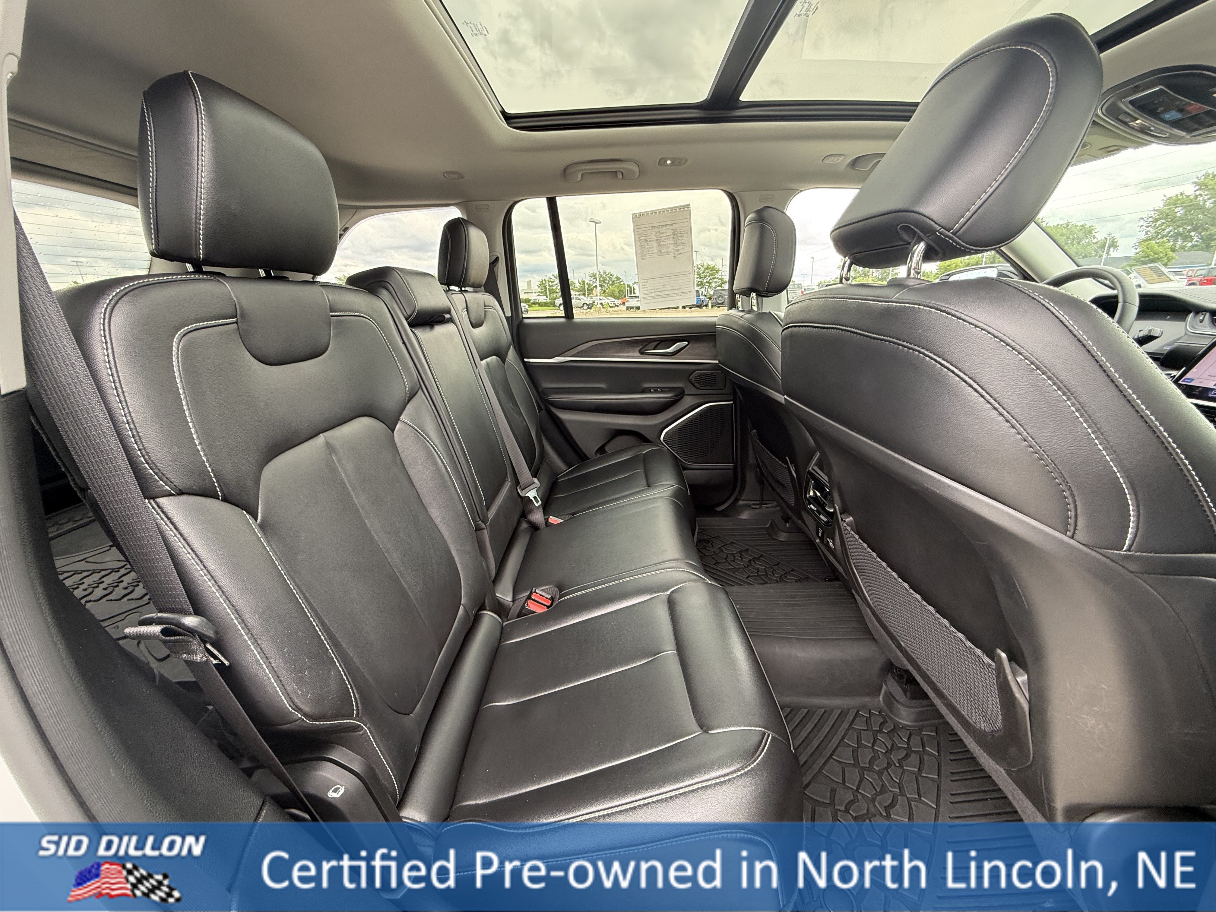 Used 2023 Bright White Clearcoat Jeep Limited image 23