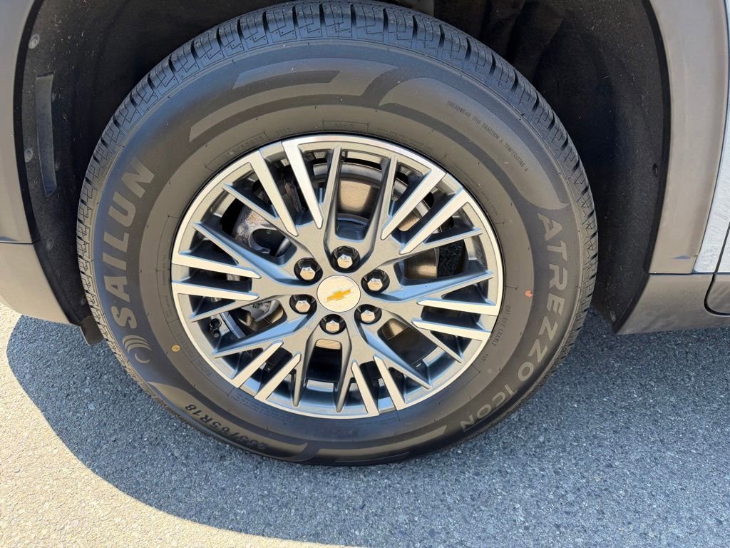 2025 Chevrolet Traverse LT - Photo 29