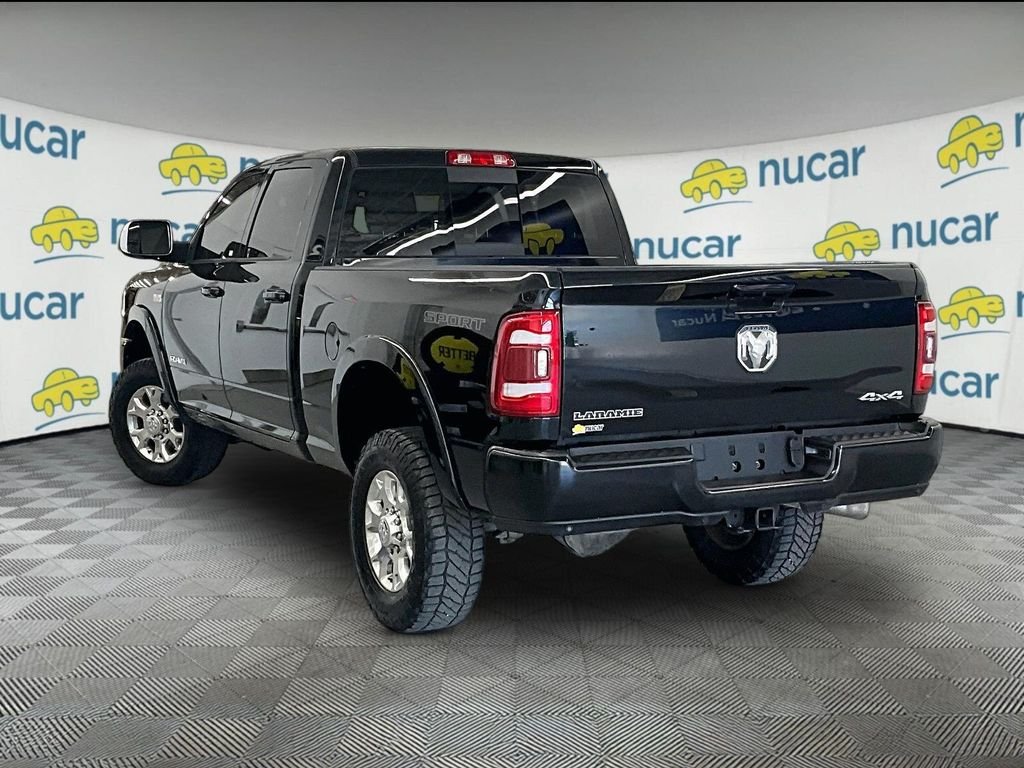 Used 2022 Diamond Black Crystal Pearlcoat Ram Laramie image 4