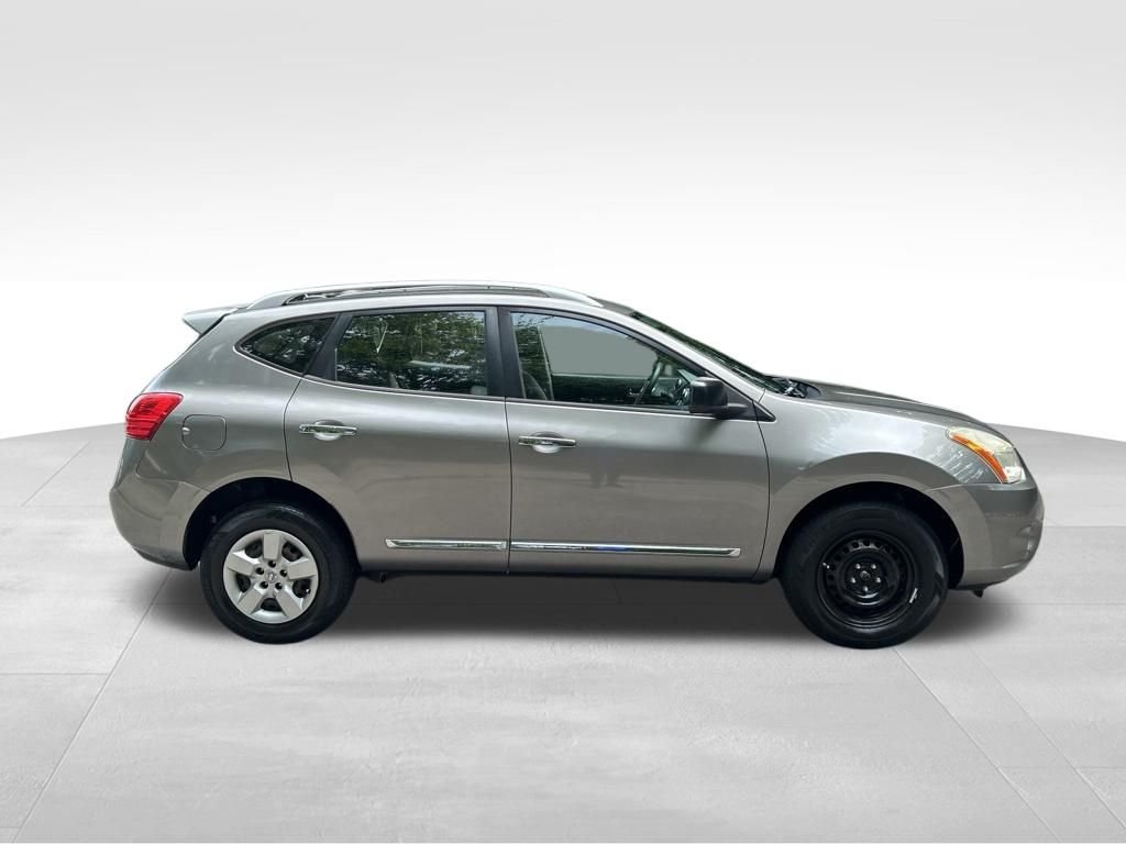 Used 2015 Gray Nissan S image 7