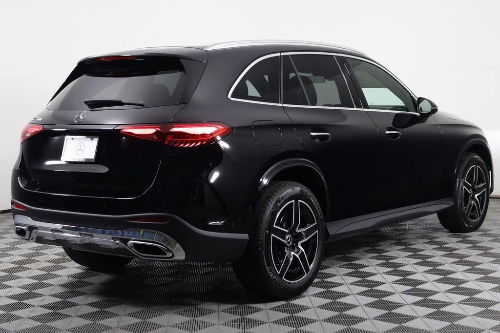 New 2026 Black Mercedes-Benz GLC 300 image 2