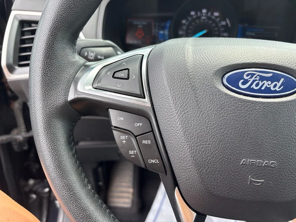Used 2024 Agate Black Metallic Ford SEL image 15