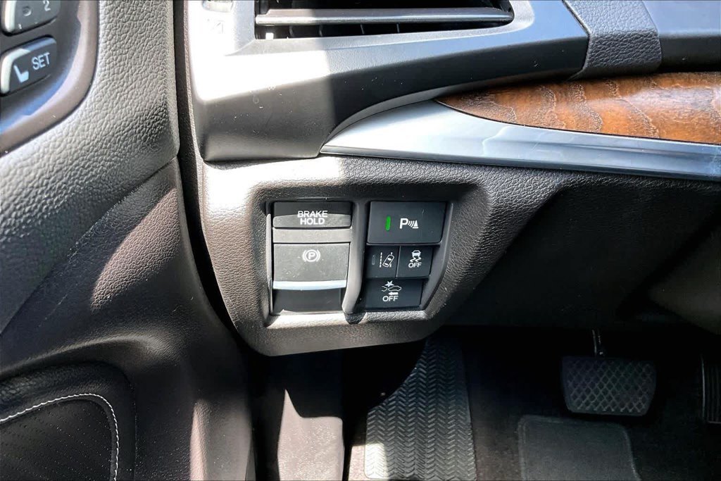 Used 2020 Silver Acura Technology image 34