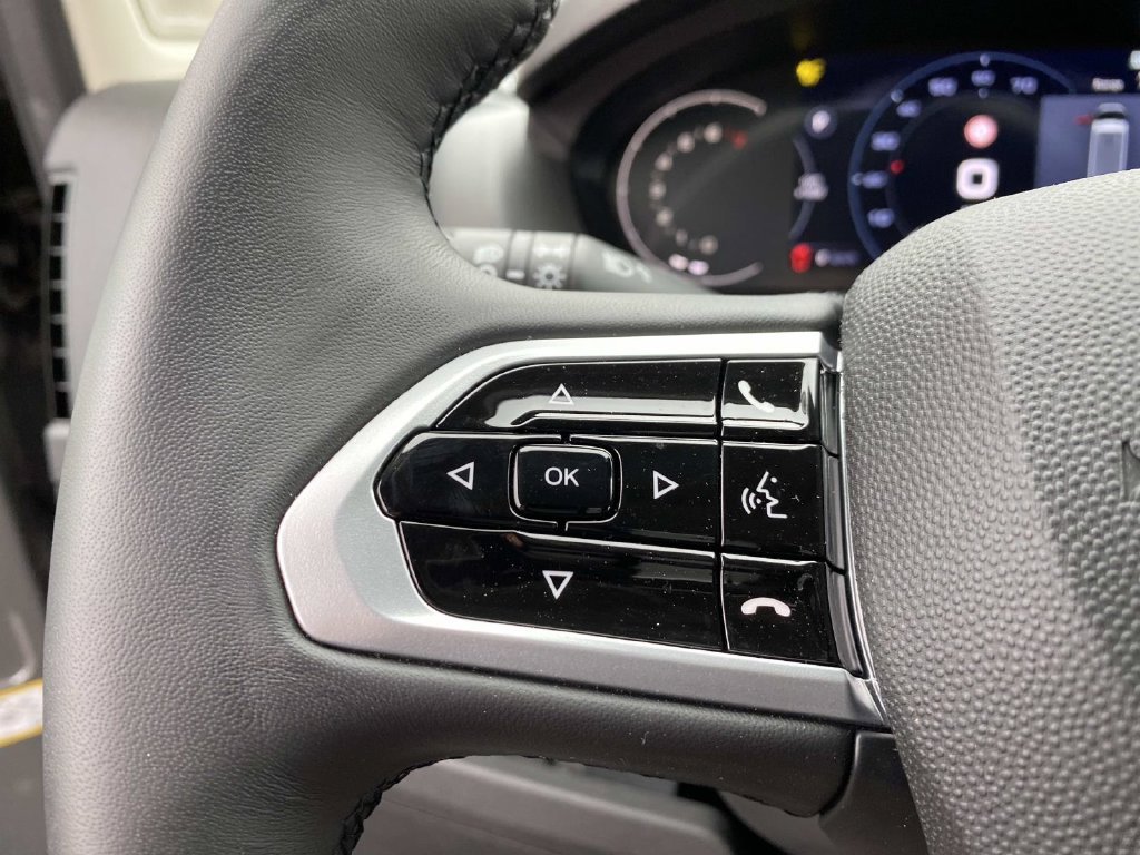 Used 2025 White Ram High Roof image 19