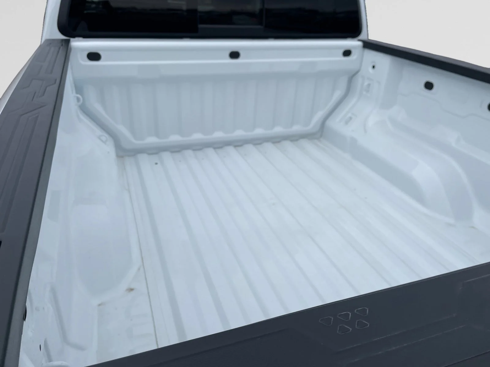 New 2026 Summit White GMC Elevation image 10