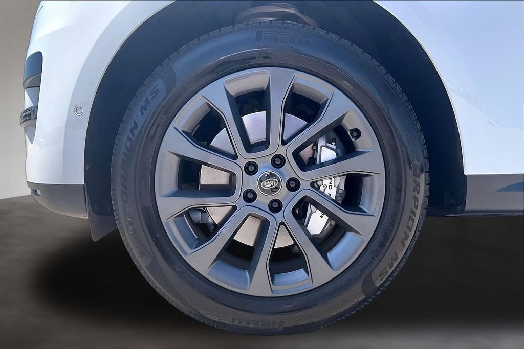 Used 2025 Fuji White Land Rover S image 8