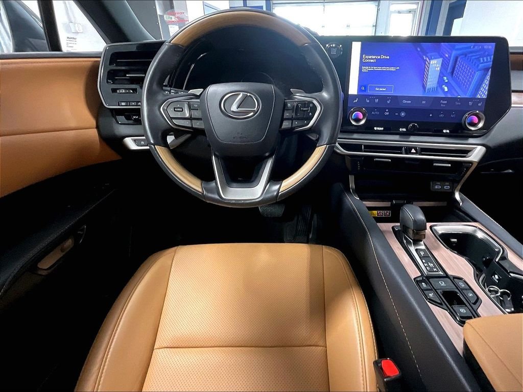 Used 2024 Green Lexus 350 Premium image 17