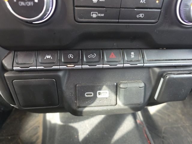 Used 2023 White Chevrolet Custom image 16