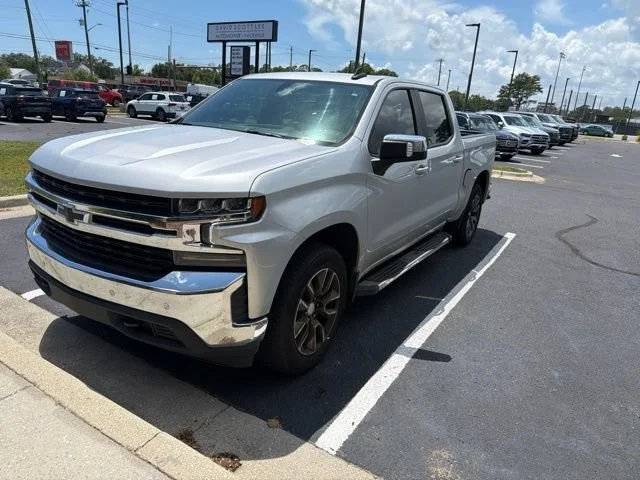 Used 2021 SILVER ICE METALLIC Chevrolet LT image 2