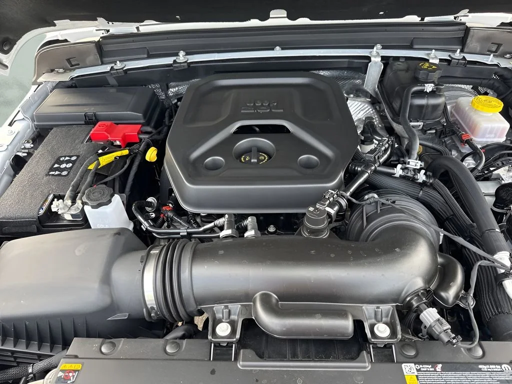 Used 2025 White Jeep Sport S image 30