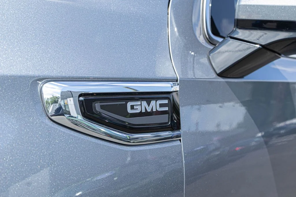Used 2022 Gray GMC SLE image 14