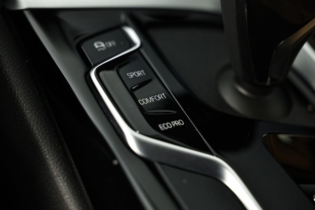2023 BMW 5 Series 540i - Photo 40