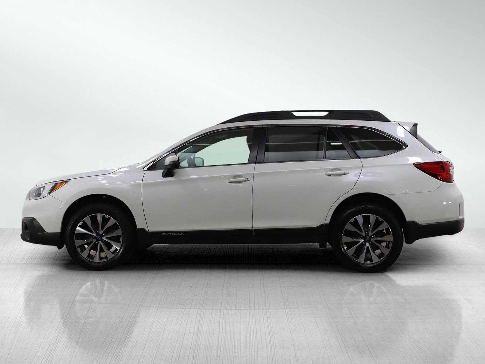 Used 2017 Subaru Outback Limited with VIN 4S4BSANC2H3369752 for sale in Minneapolis, Minnesota