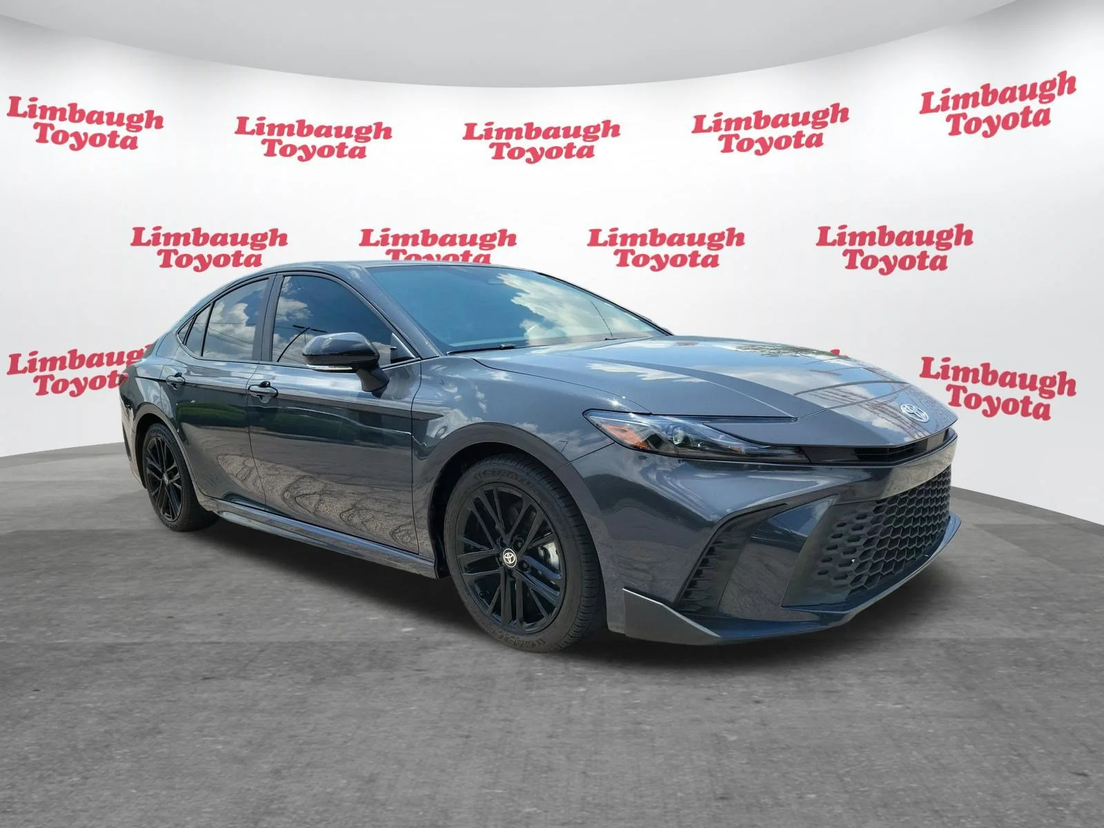 Used 2025 Underground Toyota SE image 18
