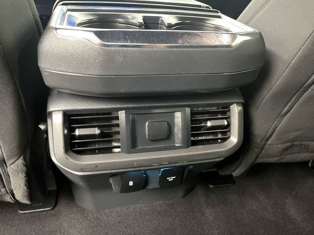 Used 2024 Oxford White Ford XLT image 19