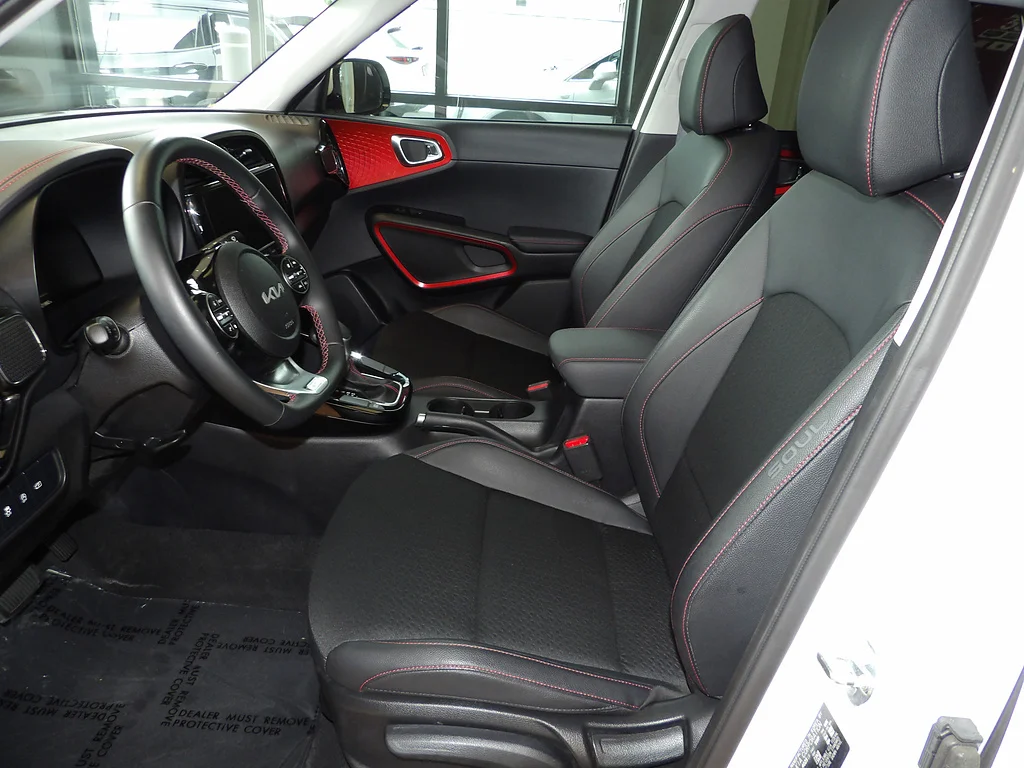 Used 2023 Snow White Pearl Kia GT-Line image 26