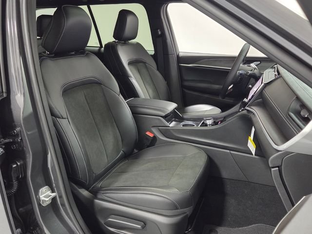 New 2026 Baltic Gray Metallic Clear-Coat Exterior Paint Jeep Altitude image 16