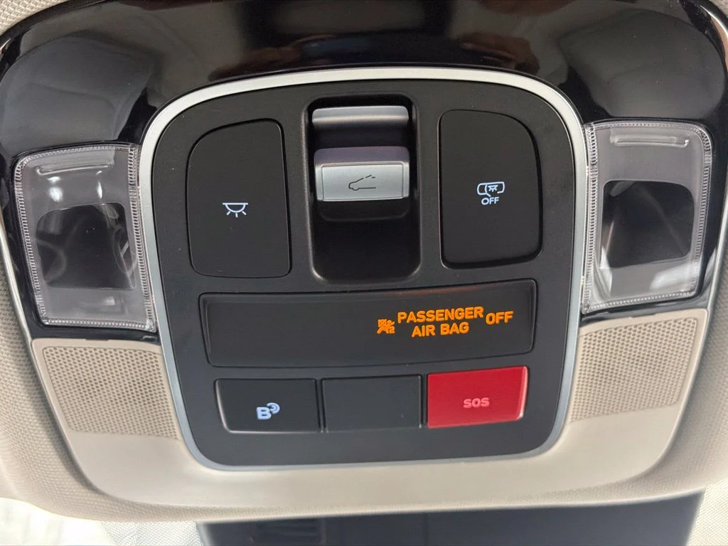 New 2026 Phantom Black Hyundai SEL Premium image 18