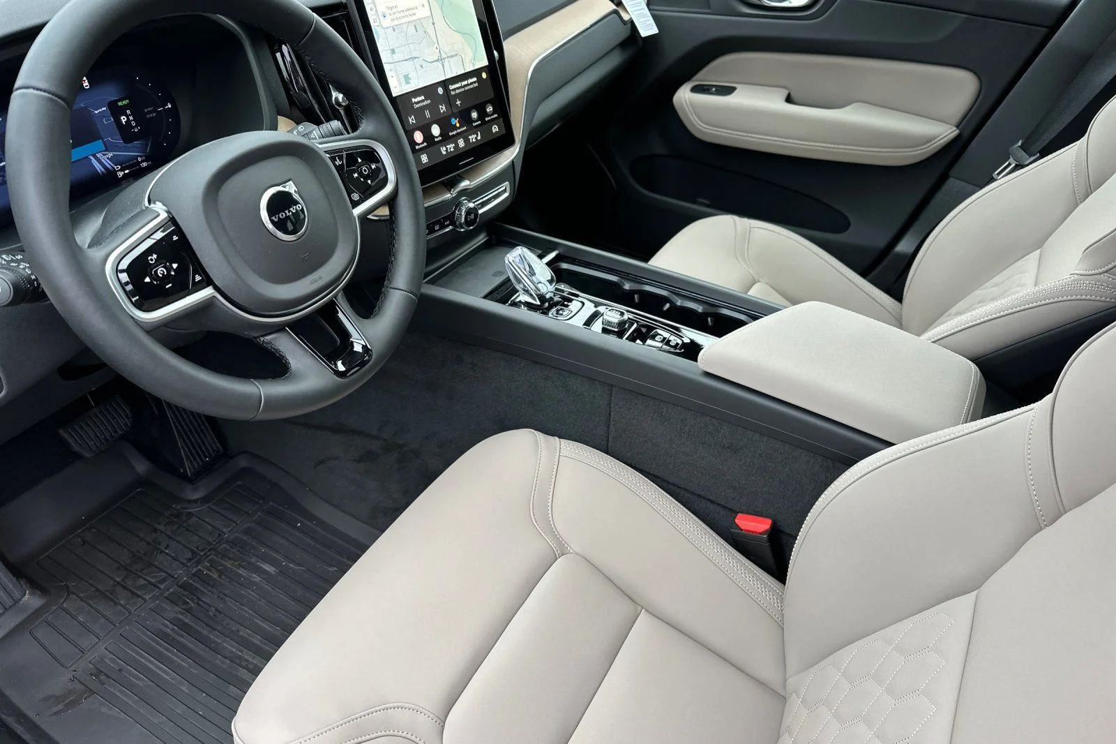 New 2026 Onyx Black Volvo Plus image 9