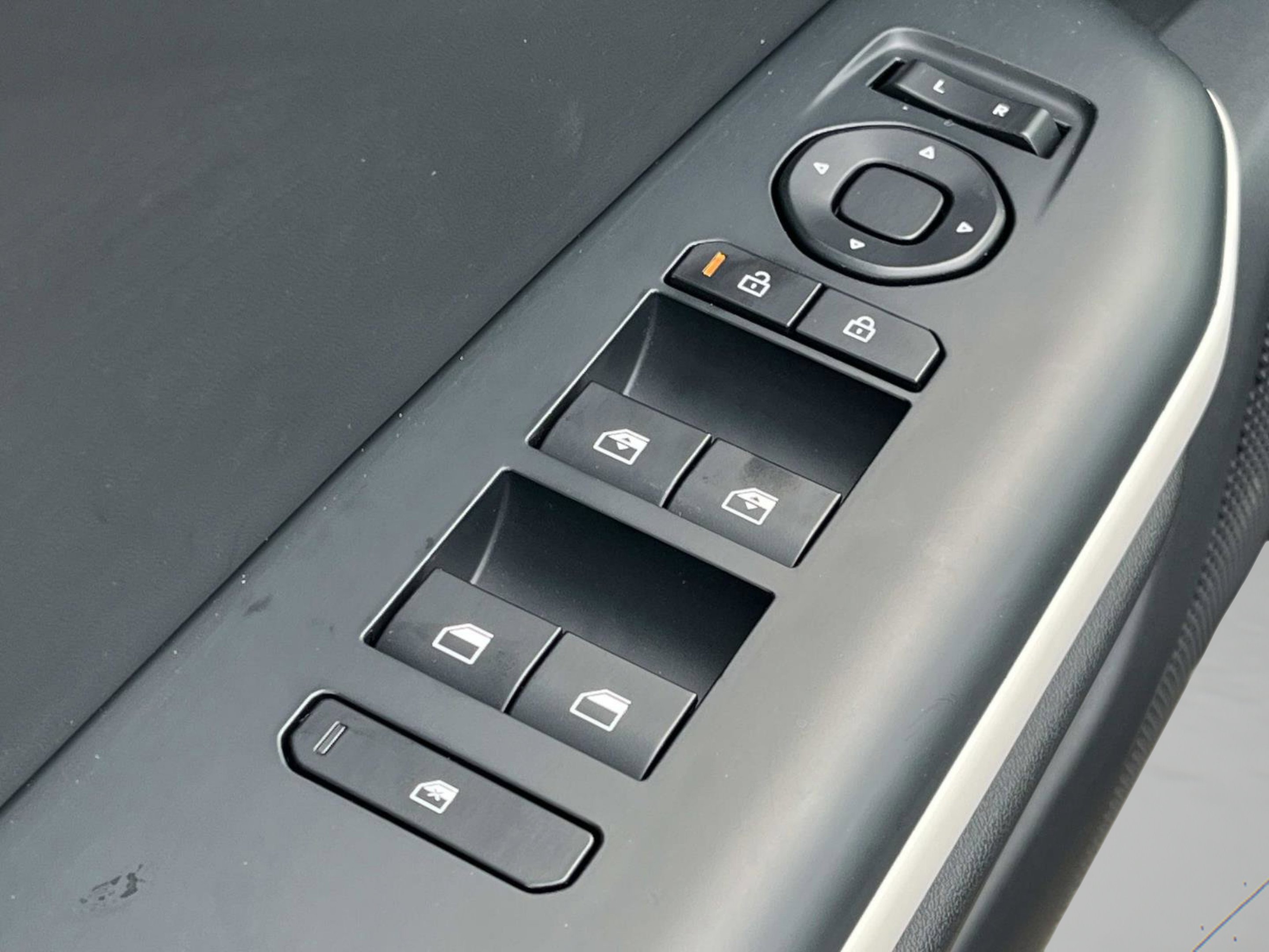 New 2025 Steel Gray Kia GT-Line Turbo image 22