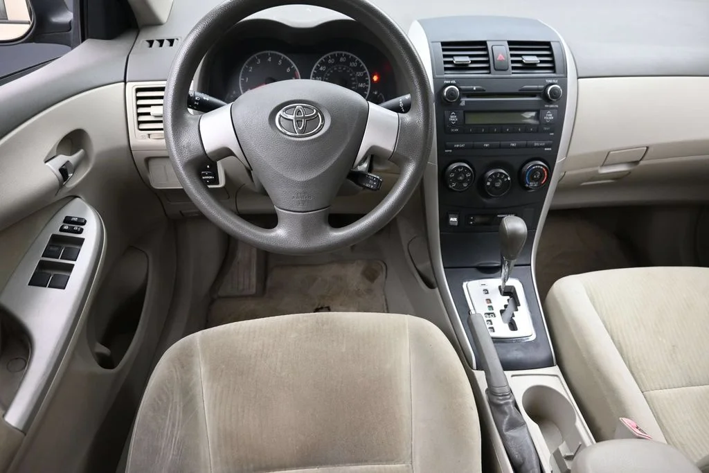 Used 2010  Toyota S image 15