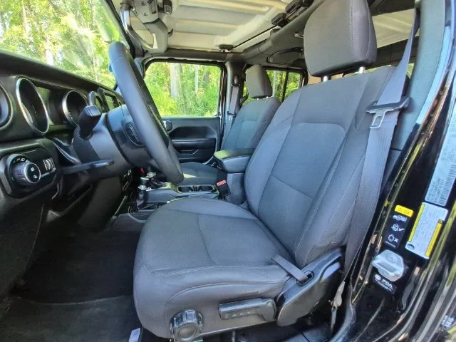 Used 2023 Black Jeep Sport S image 27