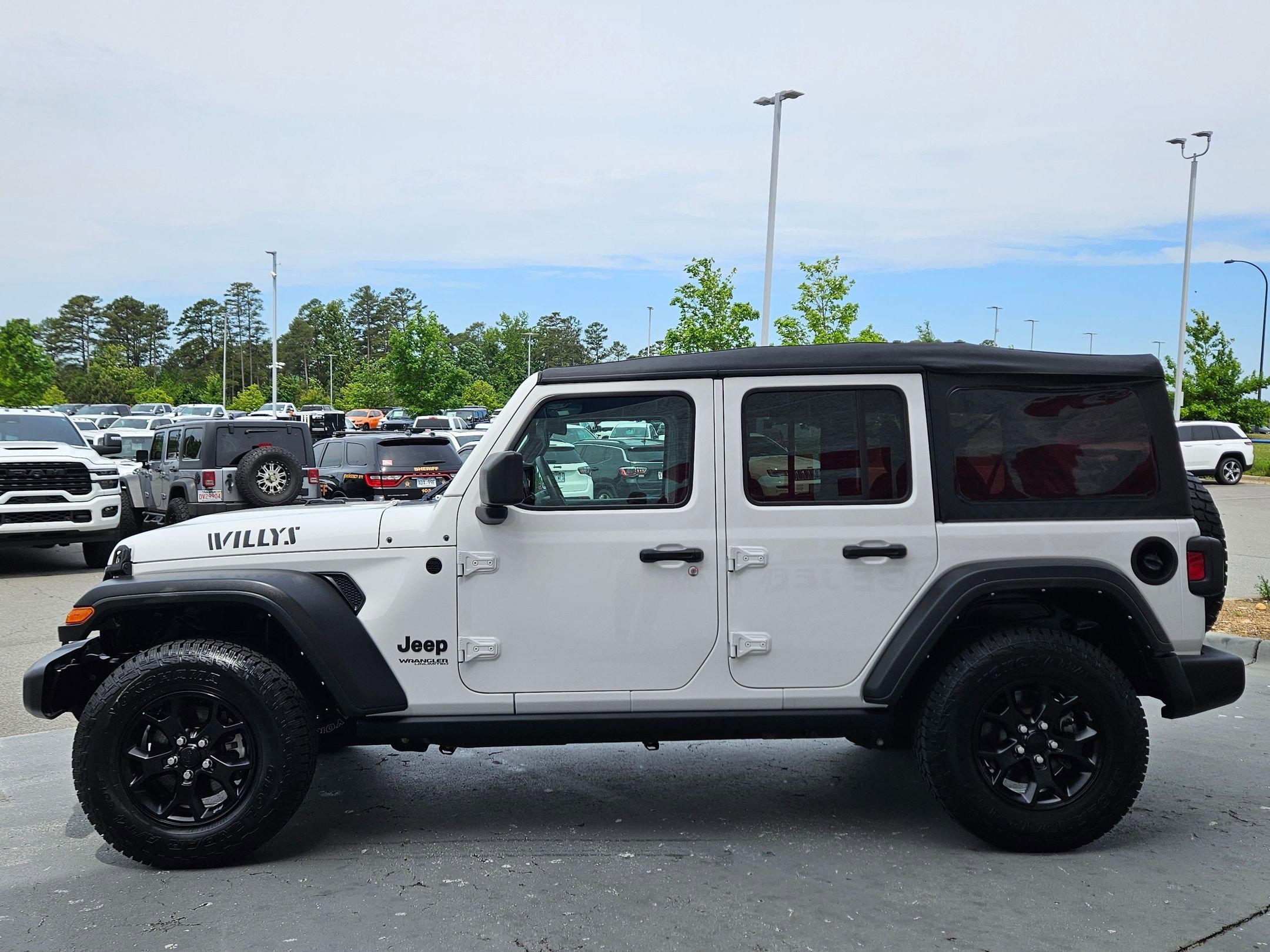 Used 2022 Bright White Clearcoat Jeep Unlimited Willys Sport image 4