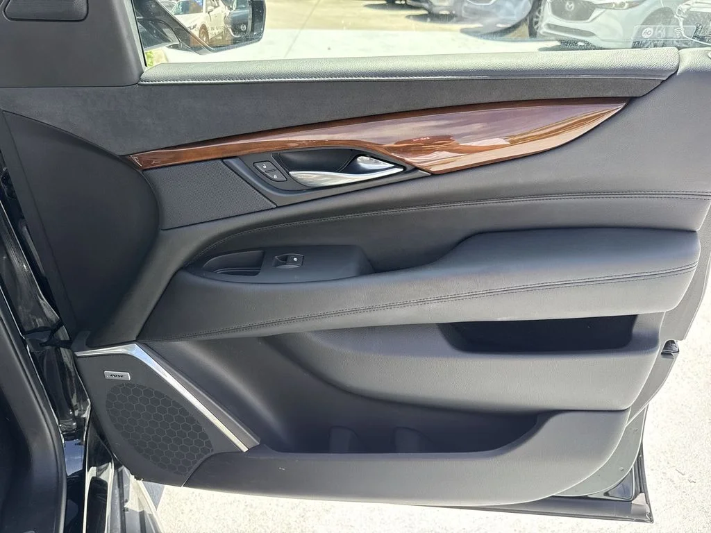 Used 2020 Black Raven Cadillac Luxury image 43