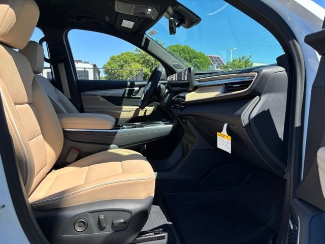 New 2026 Summit White Buick Preferred image 33