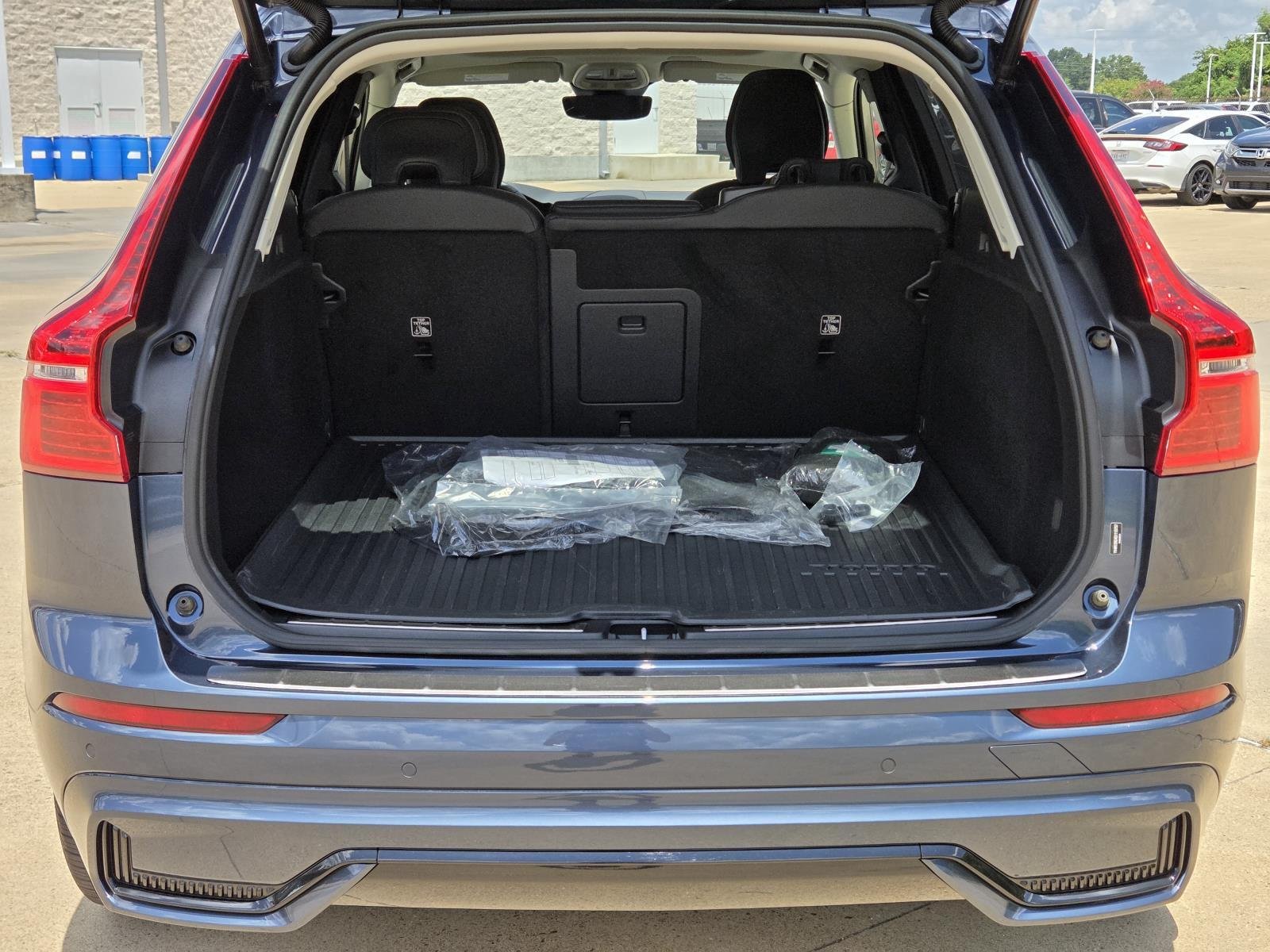 Used 2025 Denim Blue Metallic Volvo Plus image 10