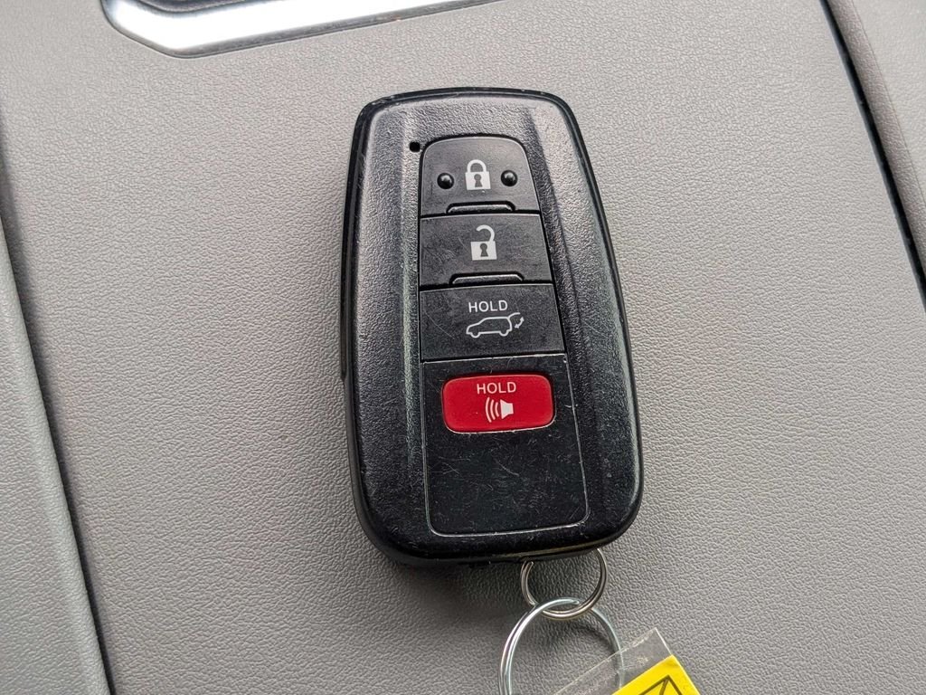 Used 2022 Gray Toyota XLE image 35