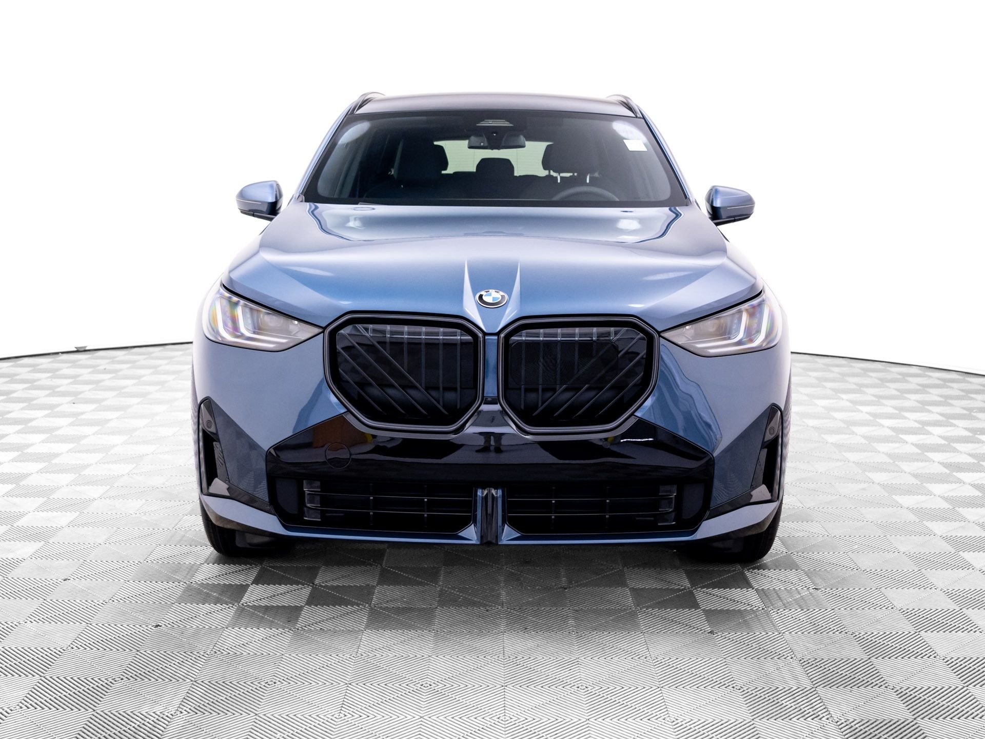 New 2026 Arctic Race Blue metallic BMW 30 xDrive image 10