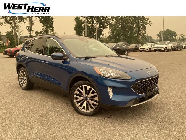 2022 Ford Escape Titanium